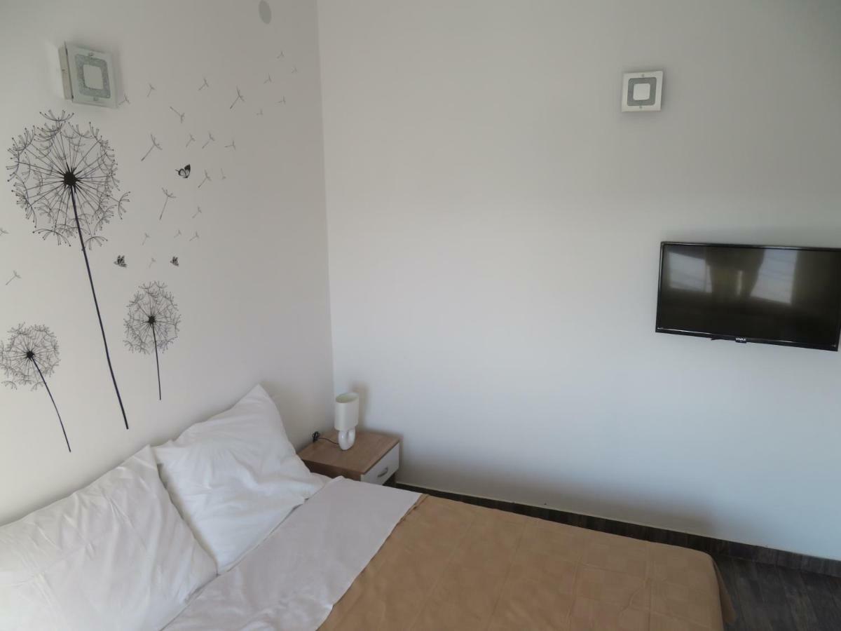 Hotel Vila Velvet à Starigrad Paklenica Extérieur photo
