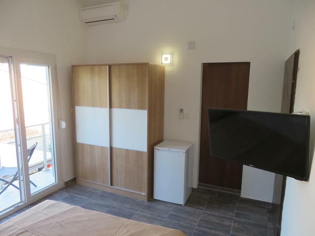 Hotel Vila Velvet à Starigrad Paklenica Extérieur photo
