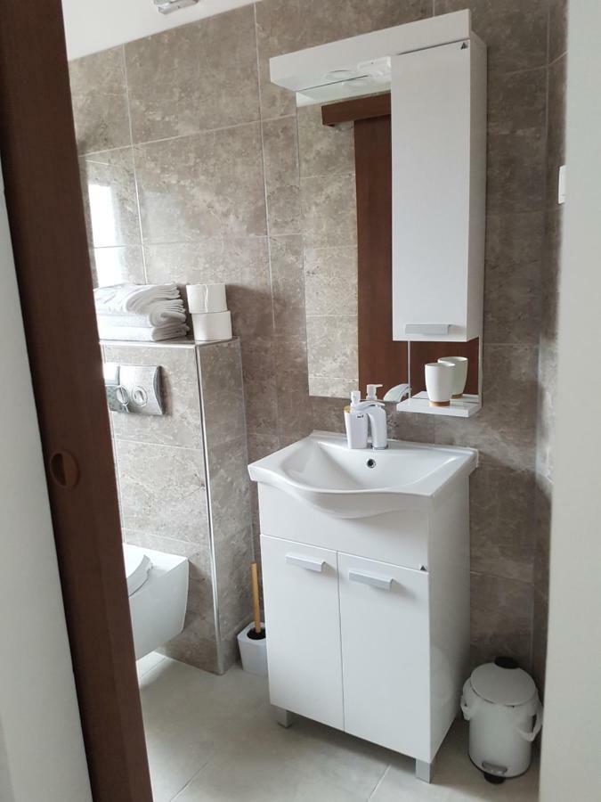 Hotel Vila Velvet à Starigrad Paklenica Extérieur photo
